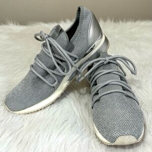 J/Slides Urban Sport Mara M Silver Metallic Knit Sneakers Size 8 EUC TTS